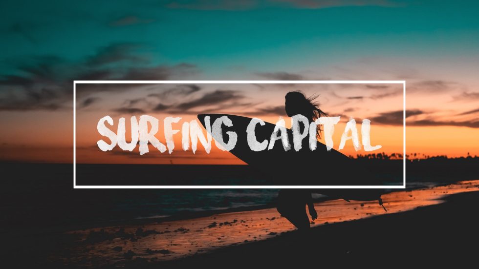 映像クリエイター サム・コルダー のフォント「Surfing Capital」